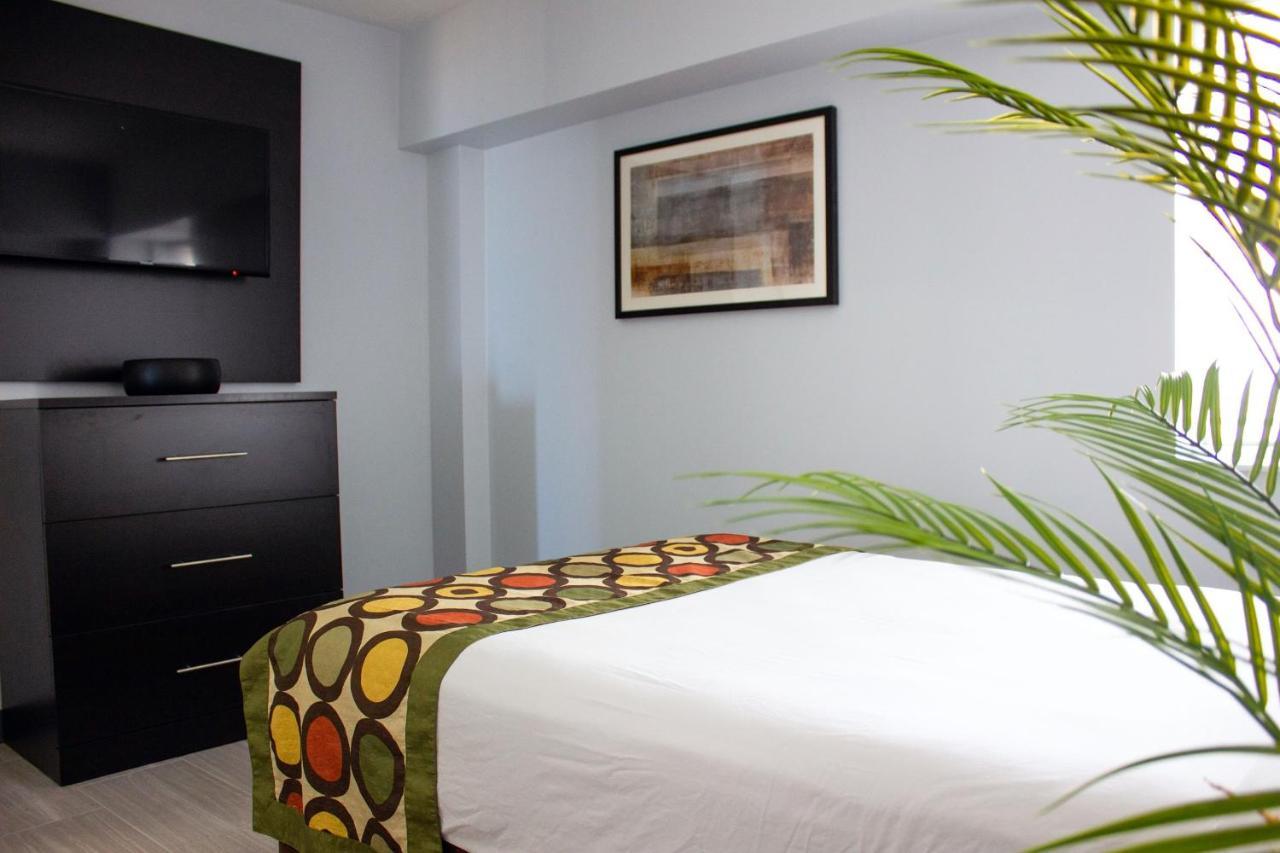 Sun & Sand Resort Oceanfront Suites Virginia Beach Exterior photo