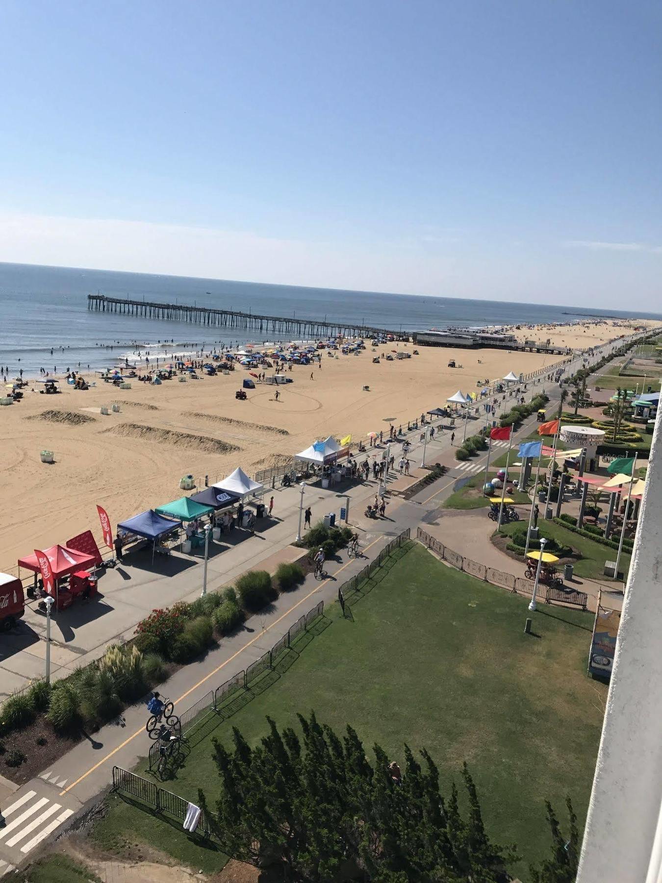 Sun & Sand Resort Oceanfront Suites Virginia Beach Exterior photo